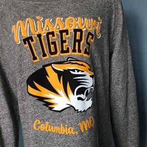 College Corner University of Missouri Mizzou Tigers Sweatshirt thumbholes medium